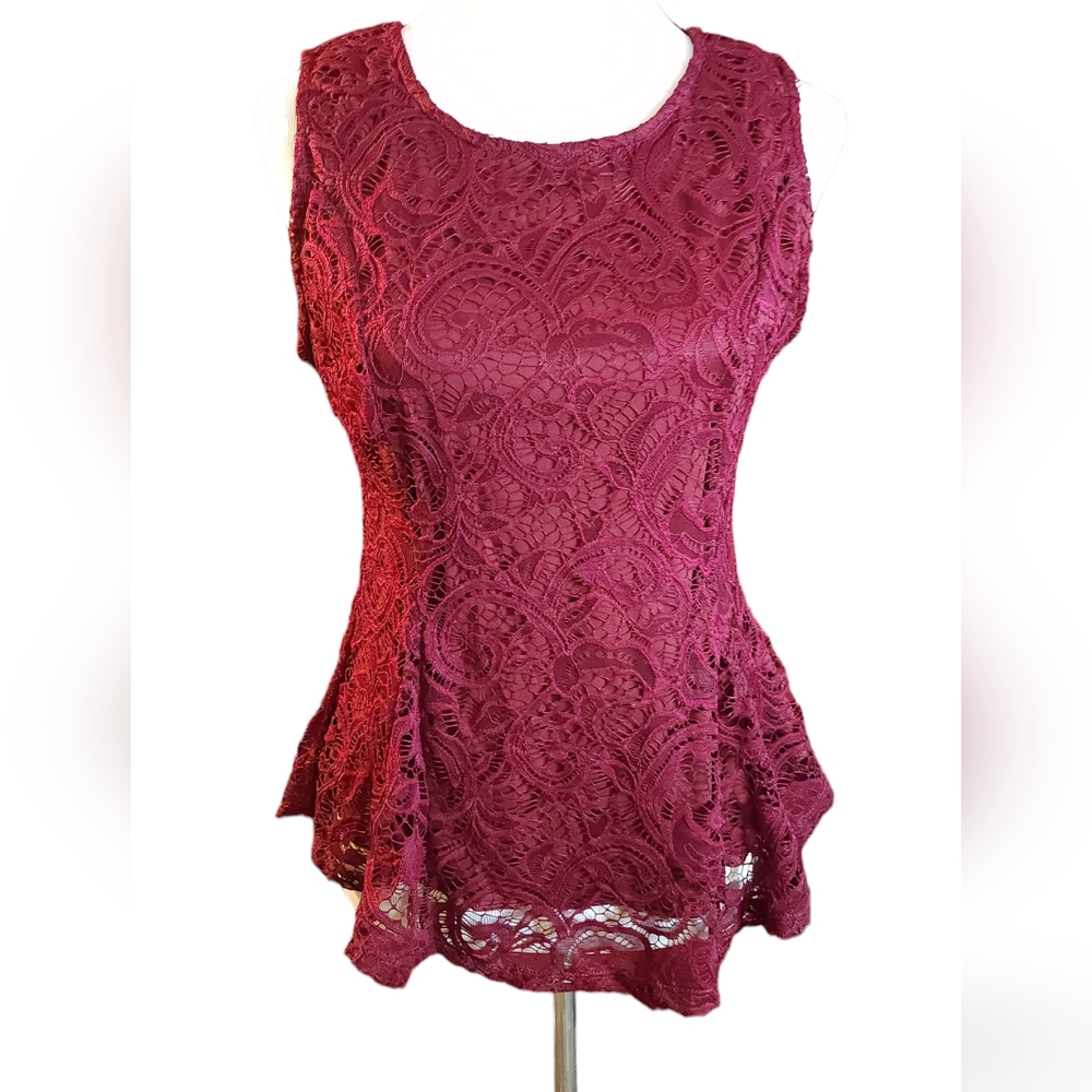 Scobe Burgundy Red Paisley Lace Top with Bottom Flare Size Large